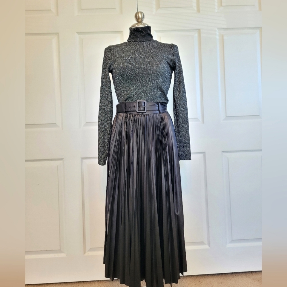 NWOT Black Pleated Faux Leather Skirt
